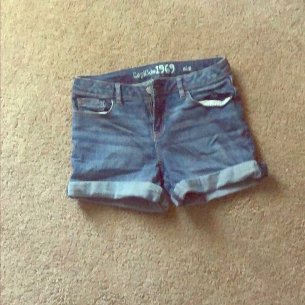 I’m selling these shorts